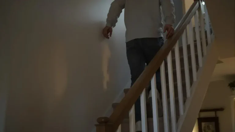 Pokračování v jízdě v noci a chození po schodech bez přemýšlení může skrývat podceňované stárnutí